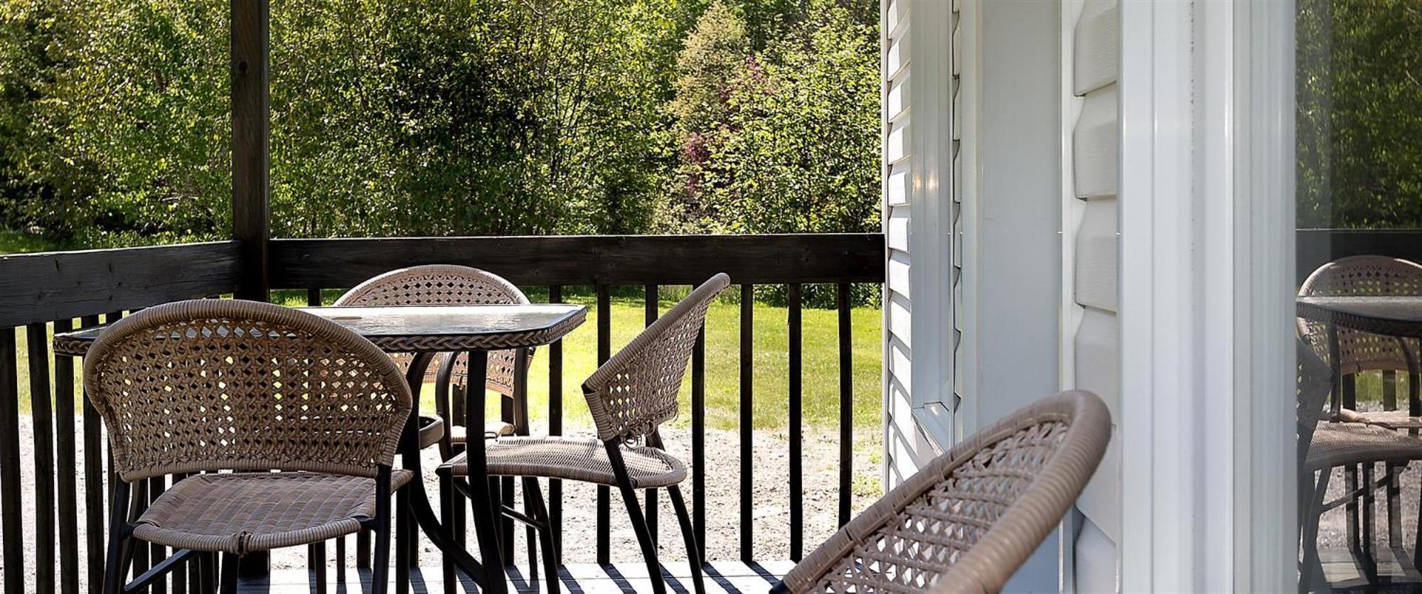 Camping Chalets Spas Pignons Rouges Saint Romain Exterior photo