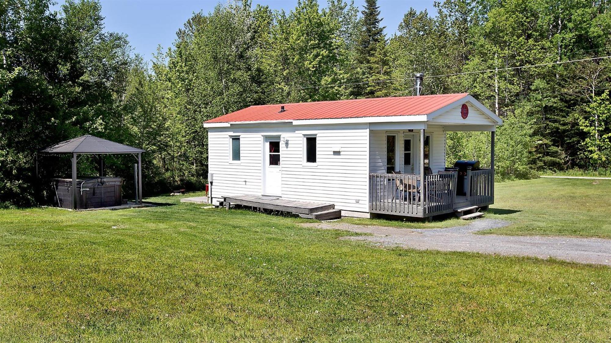Camping Chalets Spas Pignons Rouges Saint Romain Exterior photo