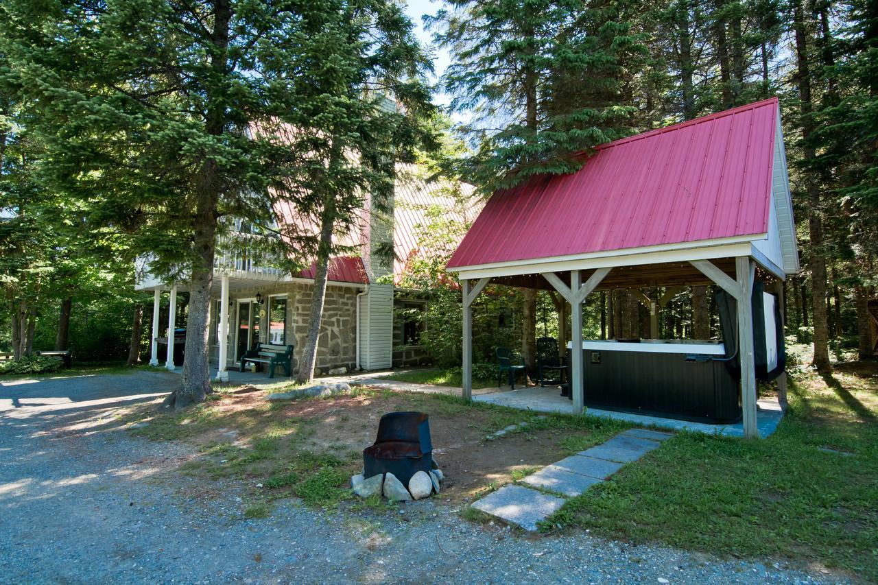 Camping Chalets Spas Pignons Rouges Saint Romain Exterior photo